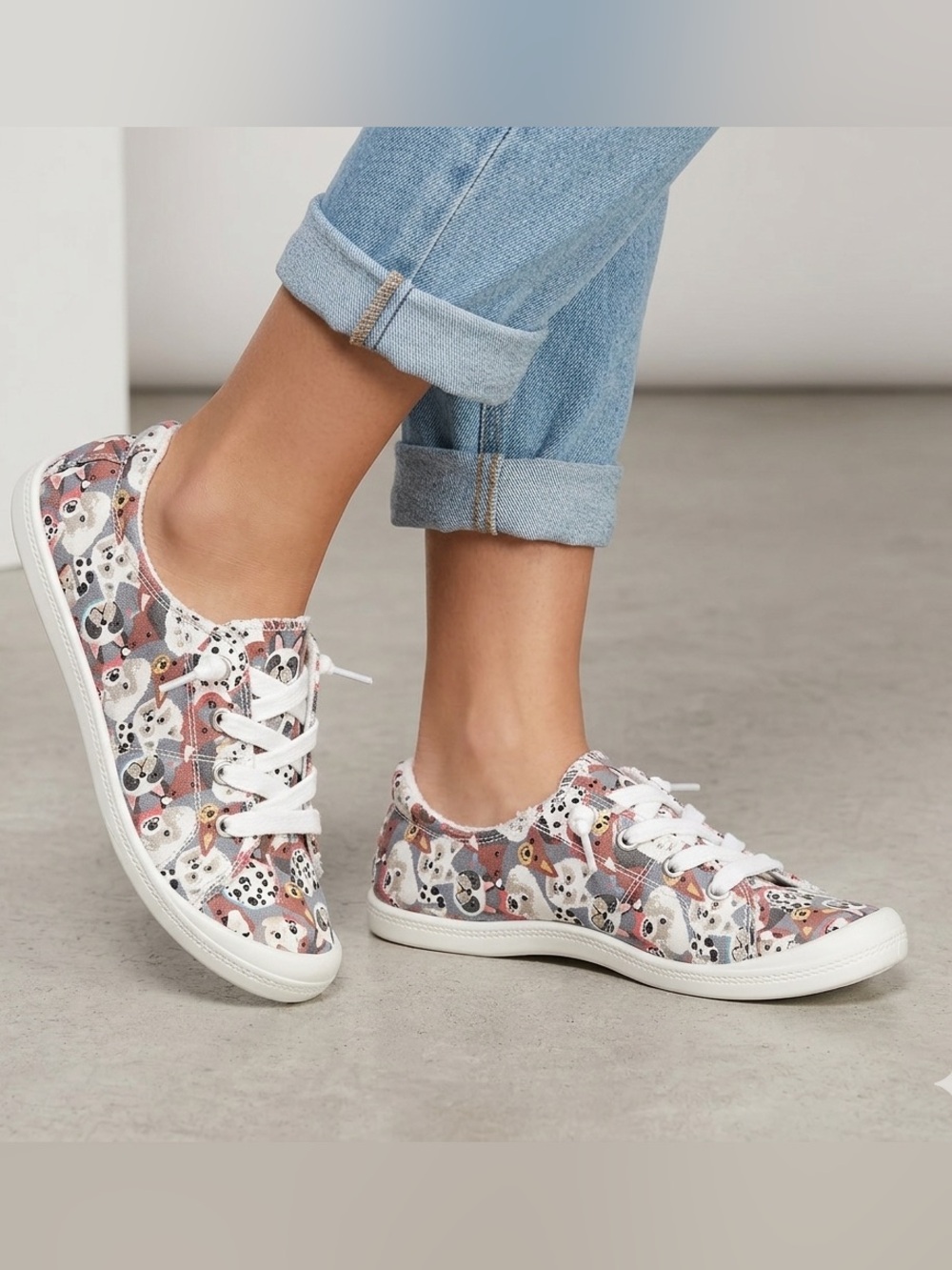 Isaac Mizrahi Dog Print Canvas Sneakers Size 7.5 Cute Puppy Lace Up Casual Shoes